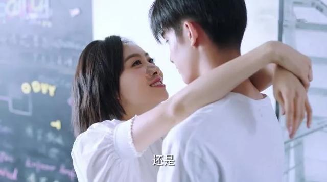 成都华厦眼科医院鲍捷主任：二十年躬耕不辍，以真心雕琢光明！