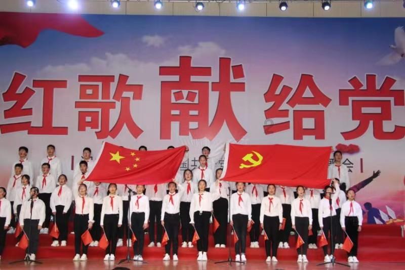 被困的老人