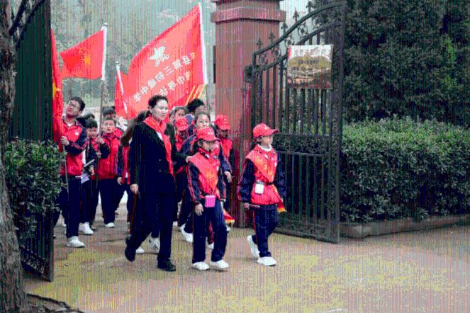 森迪公主的可爱装扮