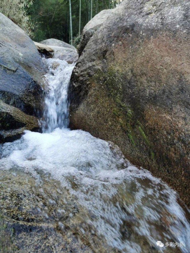 游客入住兵马俑主题民宿 称晚上恐怖氛围拉满