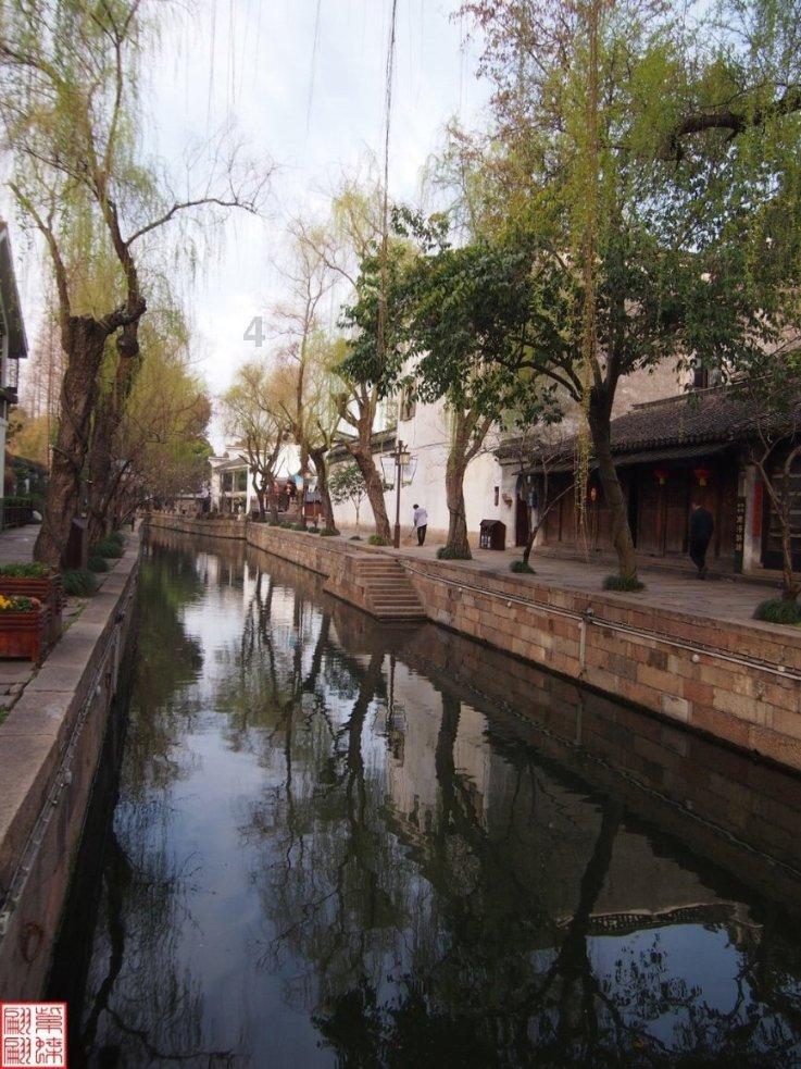女管家逃脱记